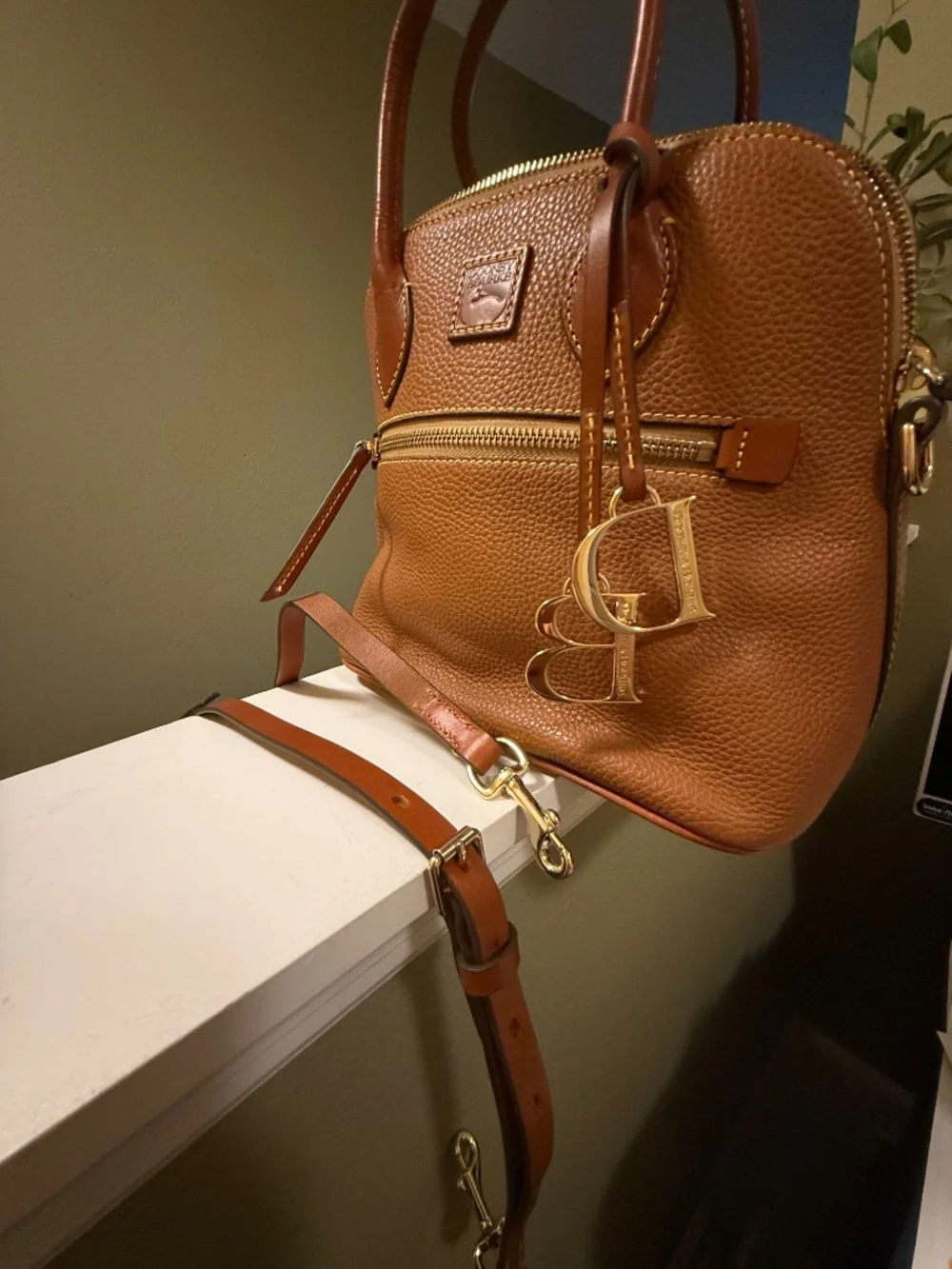 👜 Dooney & Bourke Pebbled Leather Satchel – Cognac Brown – Classic & Timeless - Picture 2 of 5